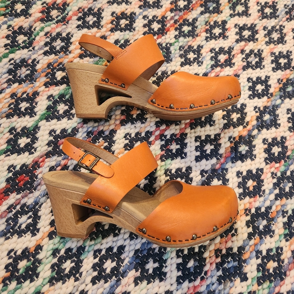 Dansko Thea Heeled Slingback Leather Clog EU 39 U.S. 8.5